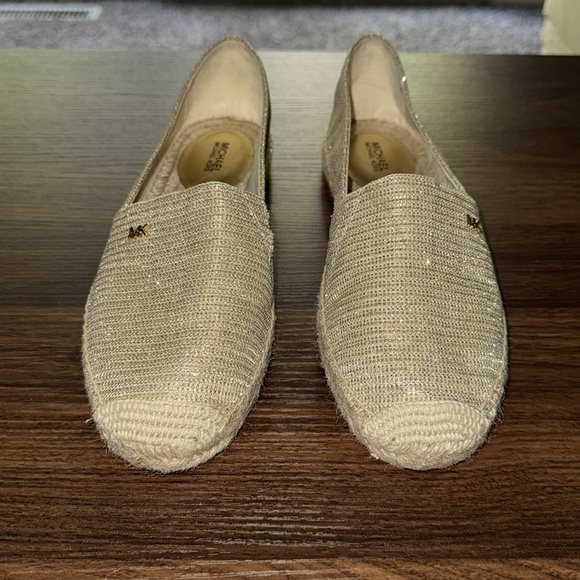 MICHAEL MICHAEL KORS Kendrick Glitter Chain-Mesh Slip-On Espadrille Light Gold - Picture 3 of 9